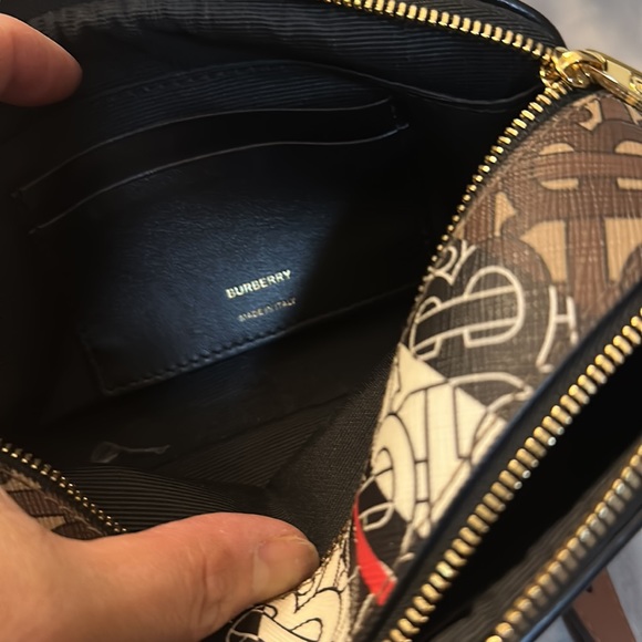 AUTHENTIC BURBERRY camera bag - Picture 2 of 3